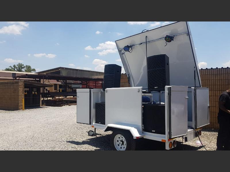 Trailers to hire (1) Trailers to hire (1)